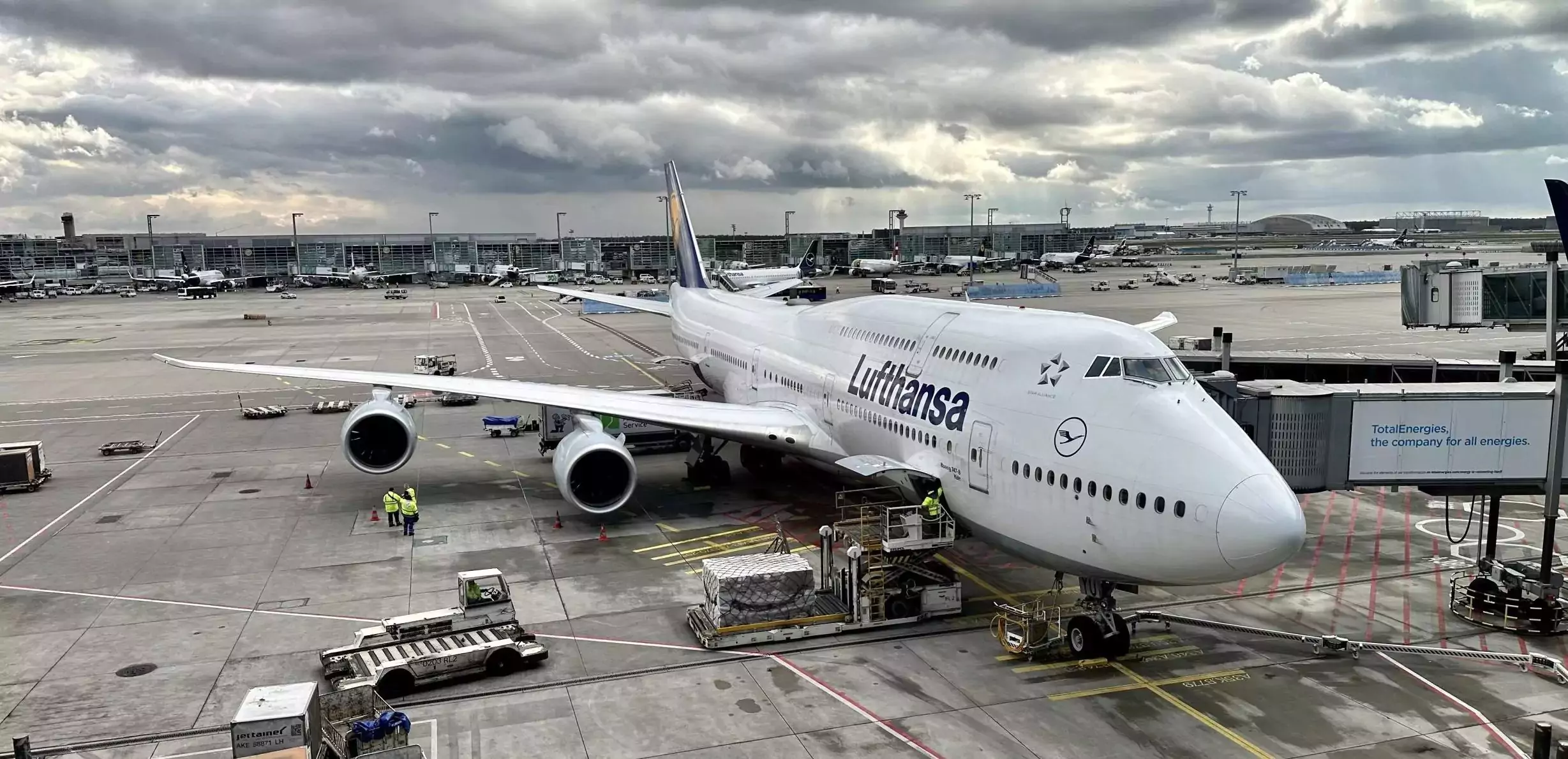 10-Minute Unpiloted Lufthansa Flight: Investigation Reveals Co-pilot Medical Emergency 10-Minute Unpiloted Lufthansa Flight: Investigation Reveals Co-pilot Medical Emergency