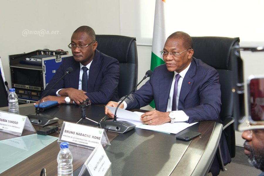 14 279 Voies Abidjan : Mise À Jour Du Projet D'Adressage 14 279 Voies Abidjan : Mise À Jour Du Projet D'Adressage