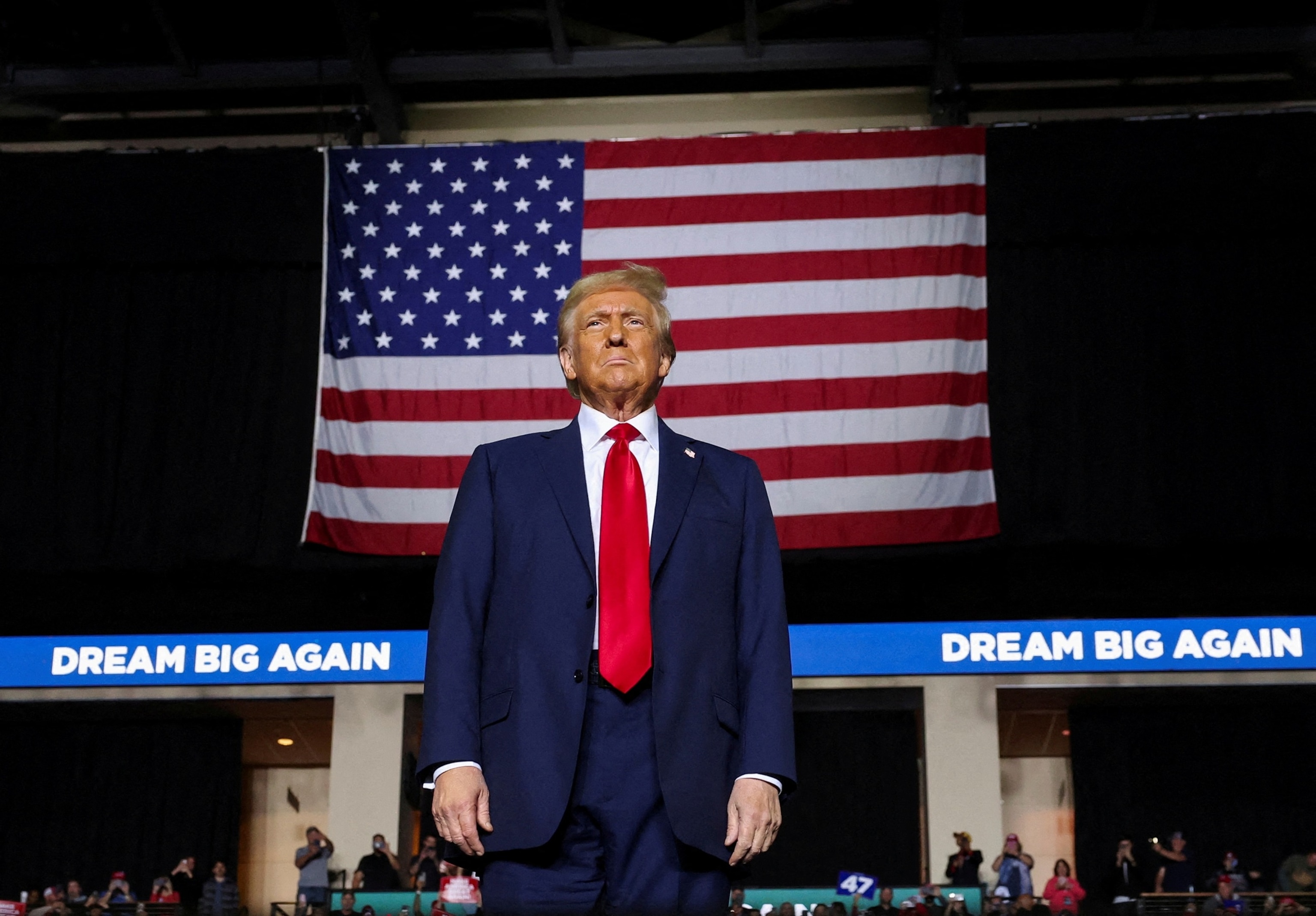 30% Tariffs On China: Trump's Policy Extension Forecast To 2025 30% Tariffs On China: Trump's Policy Extension Forecast To 2025