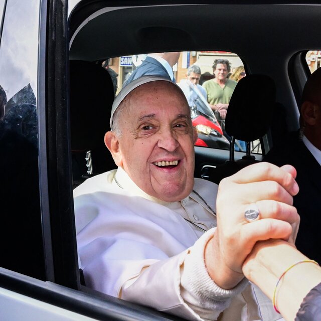 88-Year-Old Pope Francis Passes Away After Pneumonia Illness 88-Year-Old Pope Francis Passes Away After Pneumonia Illness