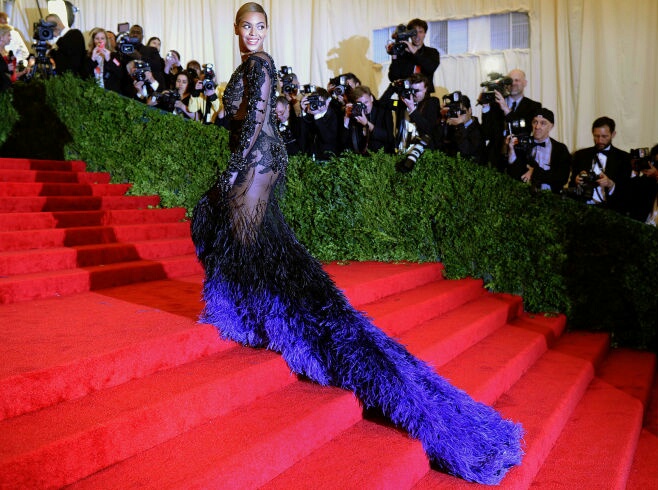 A-List Celebs Dazzle At The Met Gala Red Carpet A-List Celebs Dazzle At The Met Gala Red Carpet