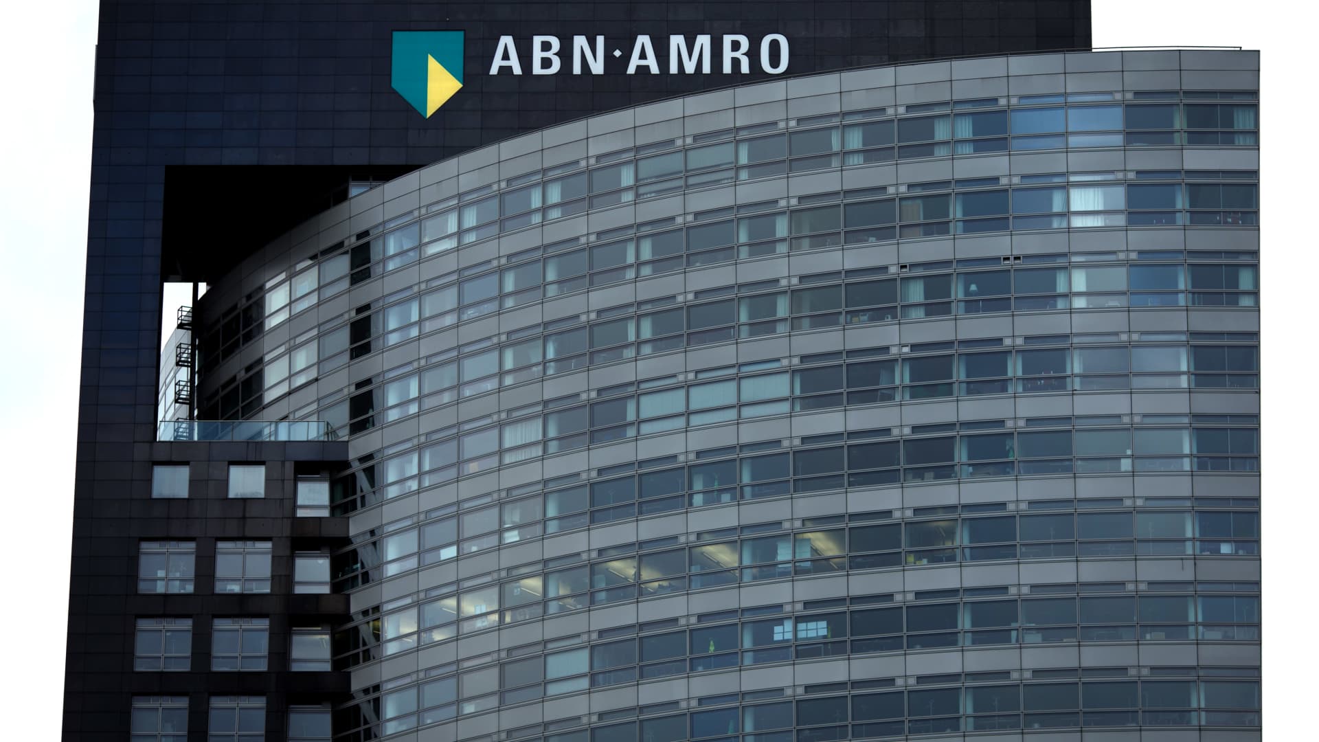 ABN Amro's Bonus Scheme Under Investigation By Dutch Regulator ABN Amro's Bonus Scheme Under Investigation By Dutch Regulator