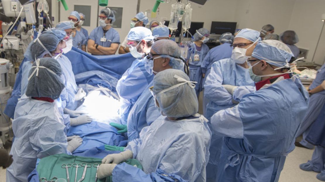 Activist Proposes Uterine Transplants For Transgender Women To Give Birth Activist Proposes Uterine Transplants For Transgender Women To Give Birth