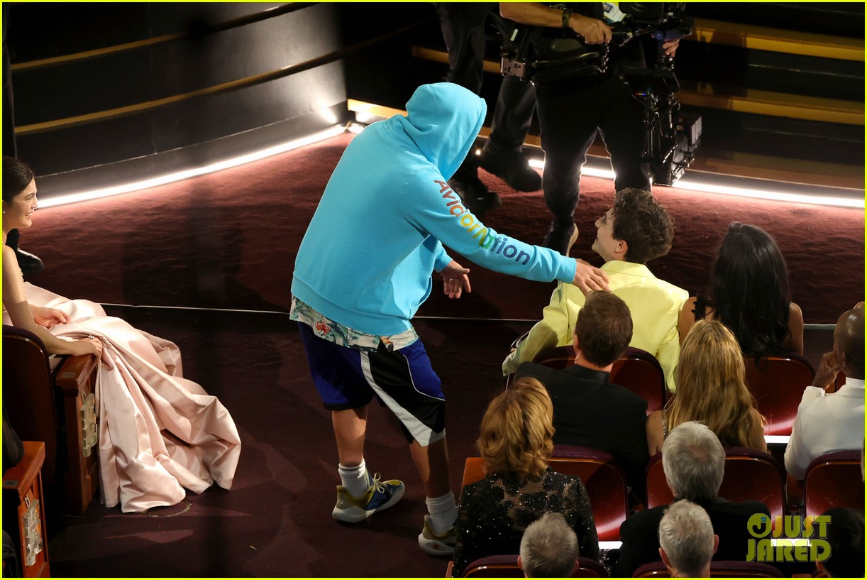 Adam Sandler's Surprise Oscars 2025 Appearance: Decoding The Outfit And Chalamet Hug