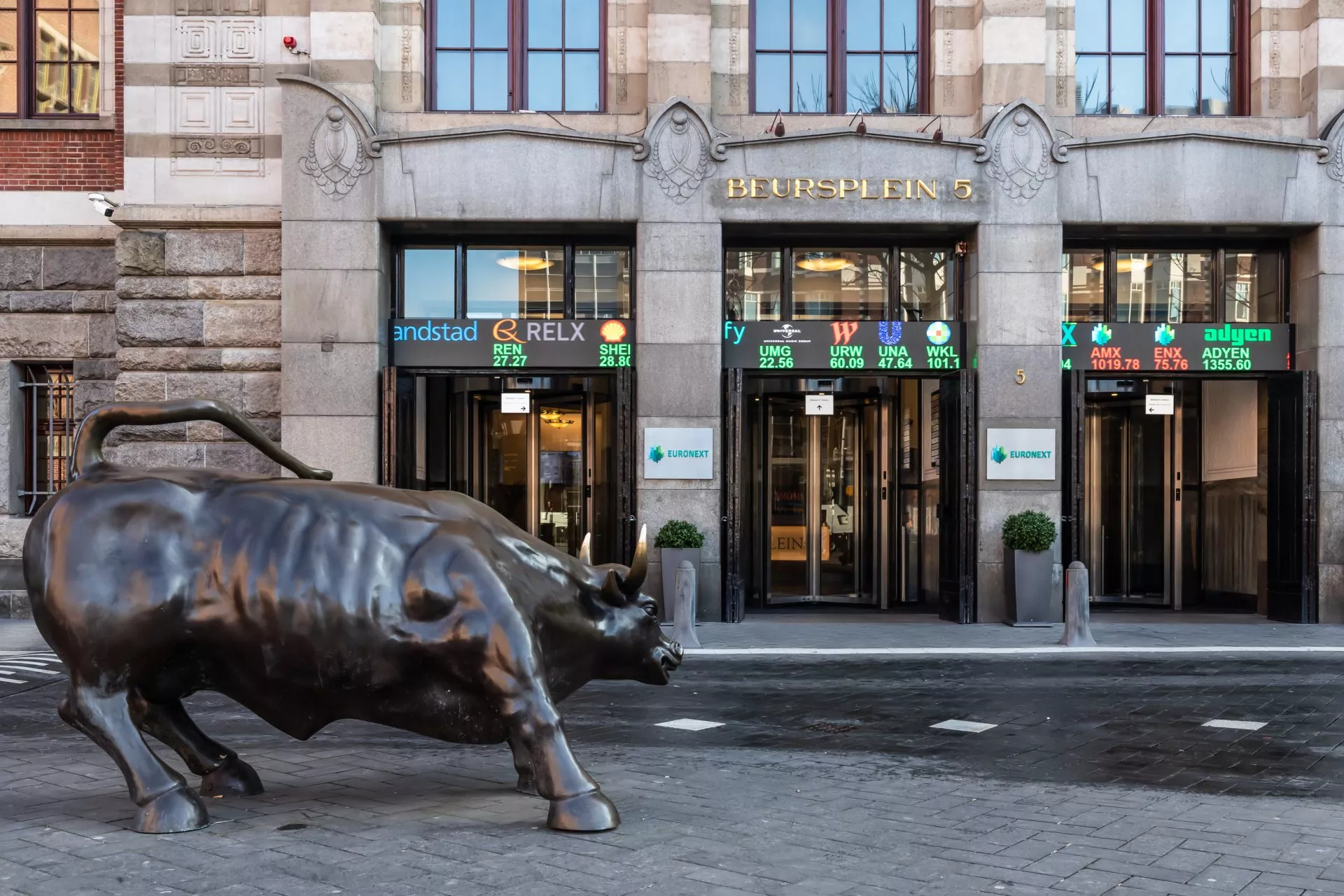 AEX Stijgt Terwijl Amerikaanse Beurs Daalt: Analyse Van De Markten AEX Stijgt Terwijl Amerikaanse Beurs Daalt: Analyse Van De Markten