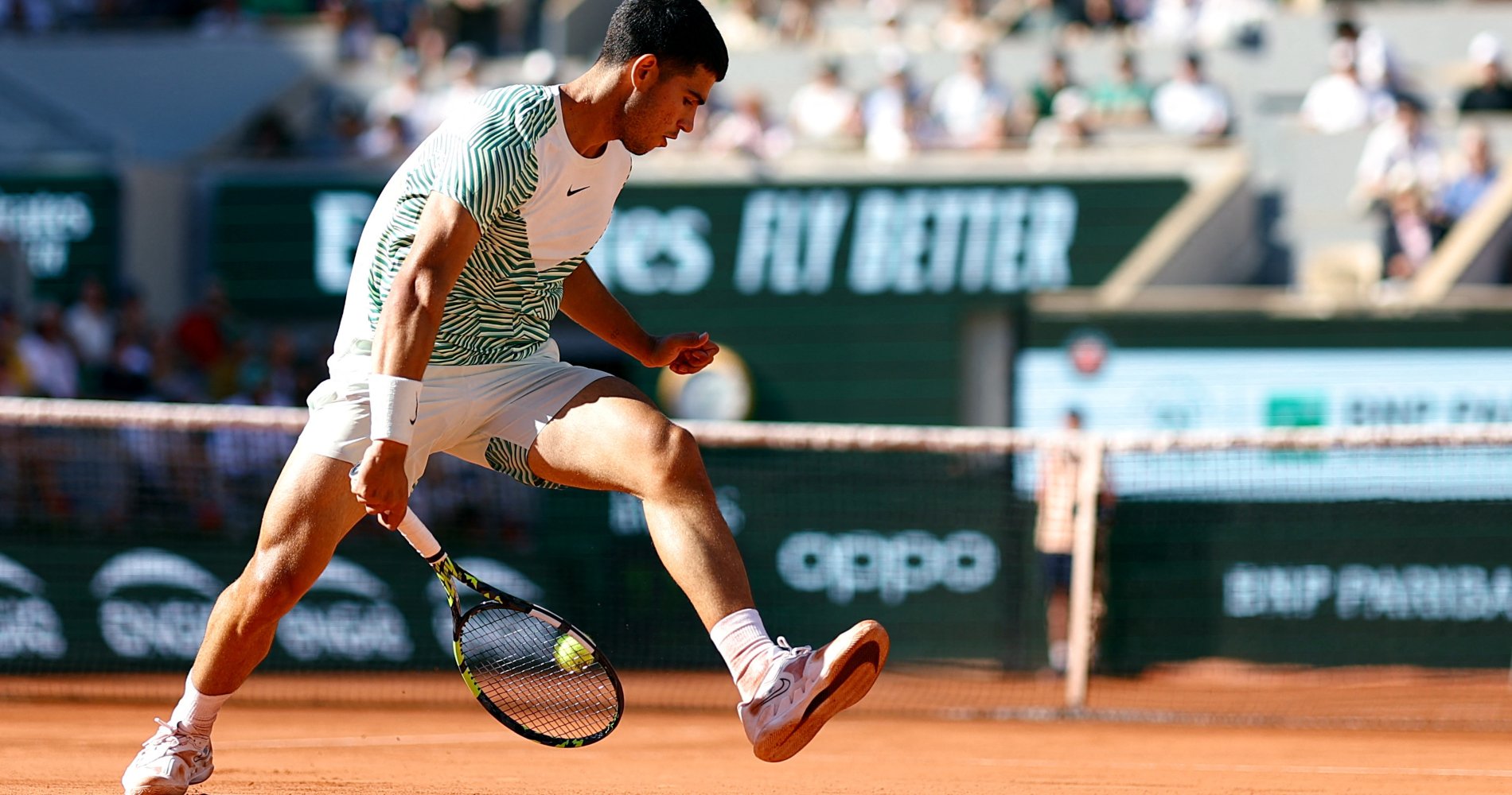 Alcaraz And Swiatek Begin Roland Garros With Victories