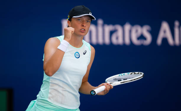 Alcaraz's Soaring Confidence Vs. Swiatek's Challenges: French Open Outlook