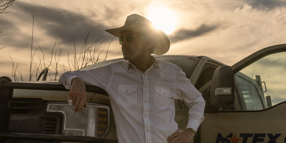 Ali Larter's Landman: Season 2 Set Photos Offer A Glimpse Of The Oil Rig Excitement Ali Larter's Landman: Season 2 Set Photos Offer A Glimpse Of The Oil Rig Excitement