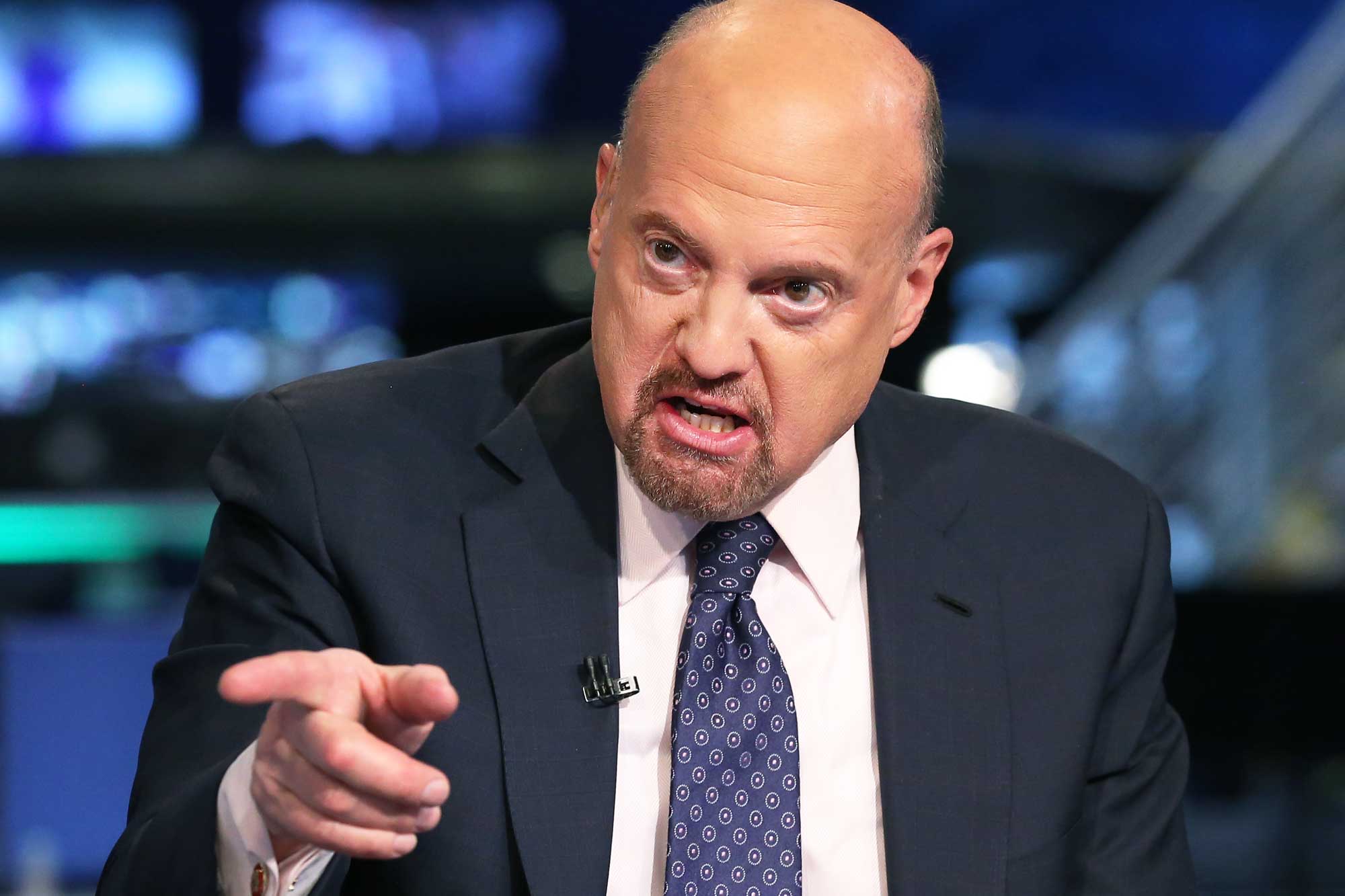 Amsterdam Experiences 7% Stock Market Plunge: Trade War Impact Amsterdam Experiences 7% Stock Market Plunge: Trade War Impact