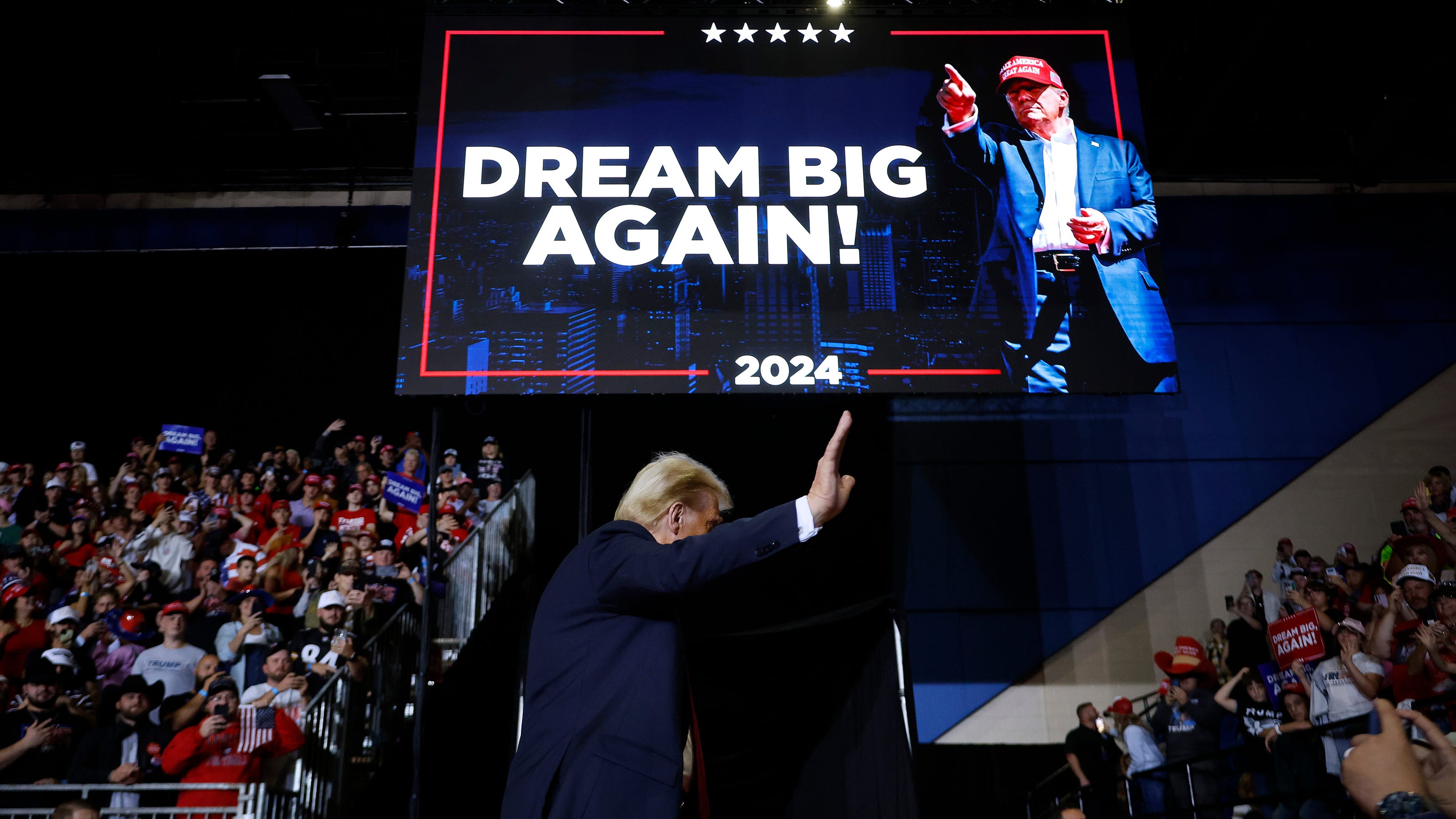 Amsterdam Stock Exchange Falls 2% On Trump's New Tariffs Amsterdam Stock Exchange Falls 2% On Trump's New Tariffs
