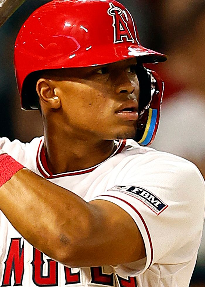 Angels' Kyren Pari Hits Game-Winning Home Run In Rain-Affected Match Angels' Kyren Pari Hits Game-Winning Home Run In Rain-Affected Match