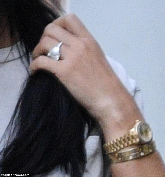 Annie Kilner Shows Off Huge Diamond Ring After Kyle Walker Spotting Annie Kilner Shows Off Huge Diamond Ring After Kyle Walker Spotting