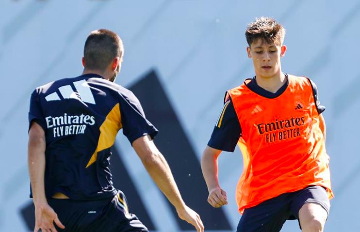 Arda Güler'in Kariyeri: Real Madrid'in Yeni Teknik Direktörünün Etkisi Arda Güler'in Kariyeri: Real Madrid'in Yeni Teknik Direktörünün Etkisi