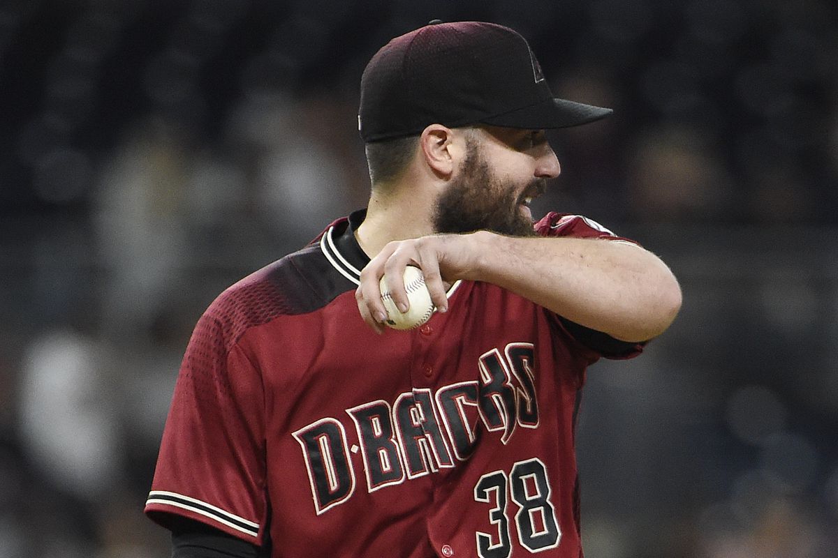 Arizona Diamondbacks Edge Out San Francisco Giants; Hicks On The Mound Arizona Diamondbacks Edge Out San Francisco Giants; Hicks On The Mound