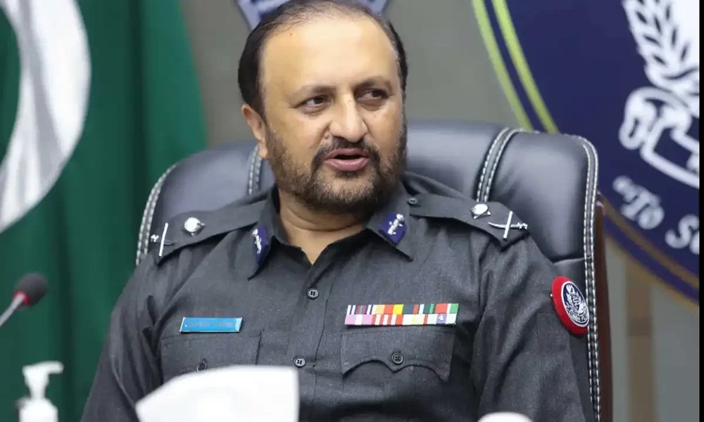 ارمغان کیس: کراچی پولیس چیف کا نااہلی کا اعتراف ارمغان کیس: کراچی پولیس چیف کا نااہلی کا اعتراف