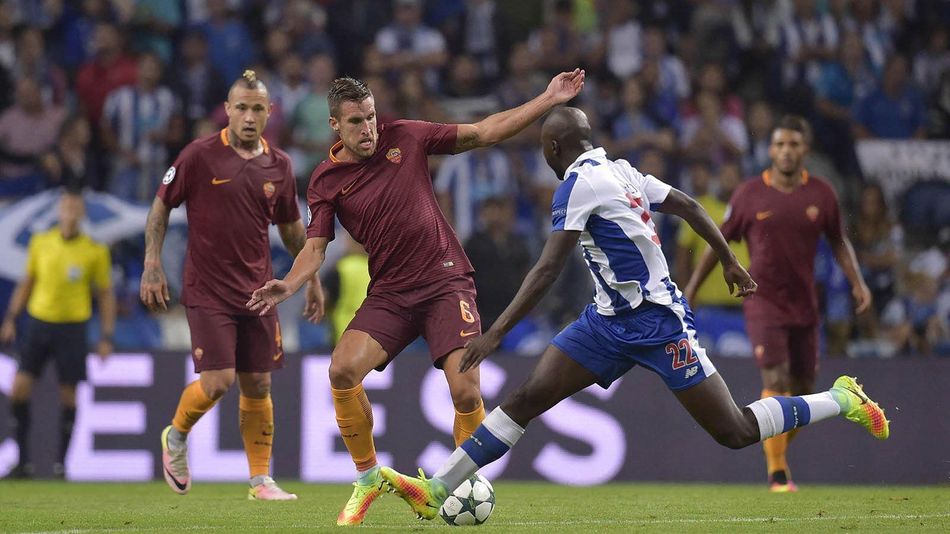 AS Roma Învinge FC Porto Cu 3-2 Și Merge Mai Departe În Europa League AS Roma Învinge FC Porto Cu 3-2 Și Merge Mai Departe În Europa League
