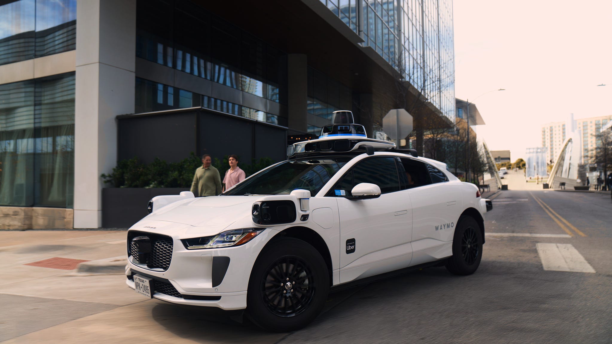 Austin Gets RoboTaxi Rides: Uber And Waymo's Latest Expansion Austin Gets RoboTaxi Rides: Uber And Waymo's Latest Expansion