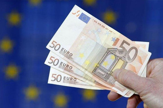 Avro Bölgesi İçin Kritik: ECB'nin Tarifelere İlişkin Uyarısı Avro Bölgesi İçin Kritik: ECB'nin Tarifelere İlişkin Uyarısı