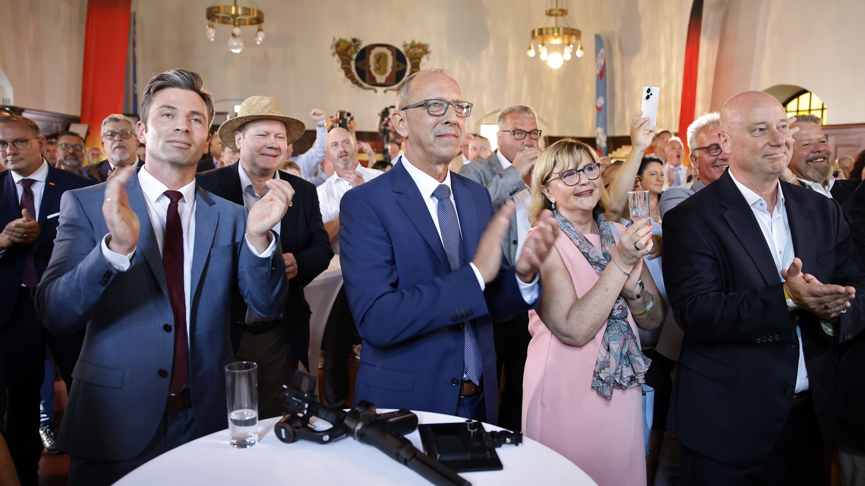 Bayern President Condemns Far-Right AfD's Potential Board Membership Bayern President Condemns Far-Right AfD's Potential Board Membership