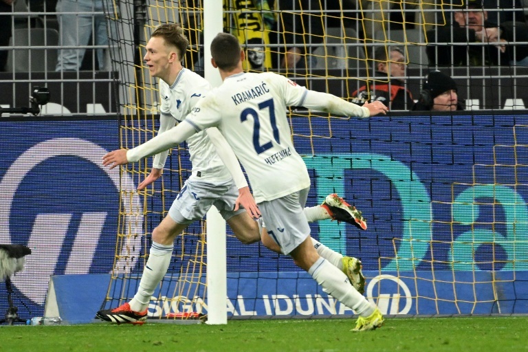 Beier's Double Propels Dortmund Past Mainz Beier's Double Propels Dortmund Past Mainz