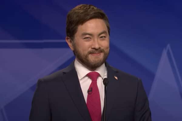 Bowen Yang Publicly Asks Lorne Michaels For JD Vance Replacement On SNL Bowen Yang Publicly Asks Lorne Michaels For JD Vance Replacement On SNL