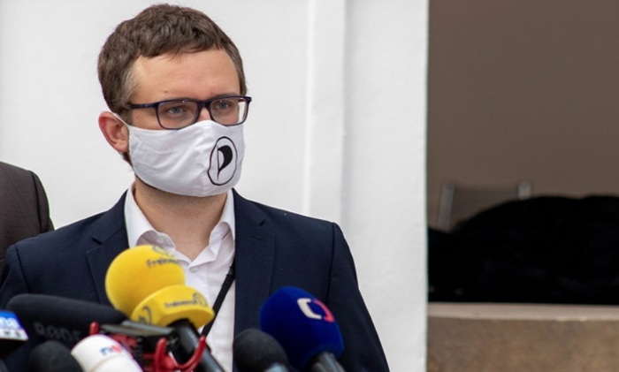 Bývalý Europoslanec Peksa Opouští Piráty: Co To Znamená Pro Stranu?