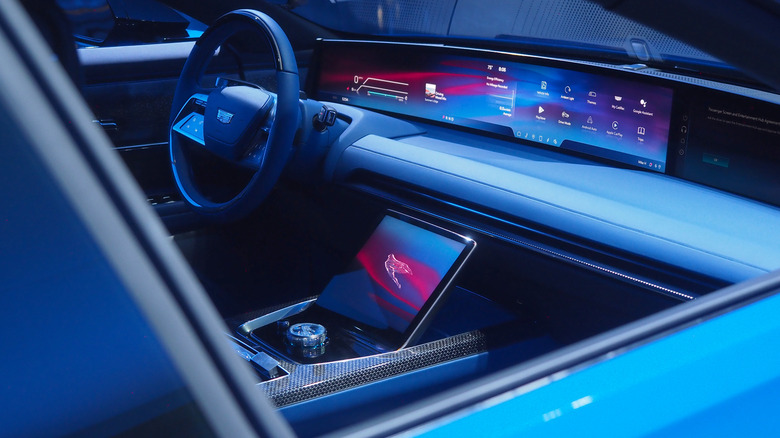 Cadillac Celestiq First Drive: Luxury, Technology, And A $360,000 Price Tag Cadillac Celestiq First Drive: Luxury, Technology, And A $360,000 Price Tag