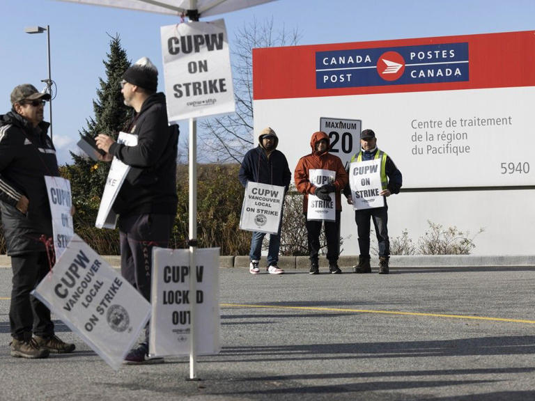 Canada Post Strike: Will Customer Loyalty Suffer? Canada Post Strike: Will Customer Loyalty Suffer?