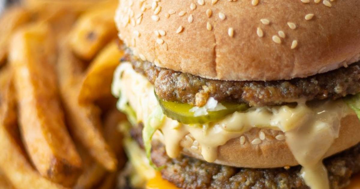 Canada's 7-Eleven Stores To Feature Odd Burger's Vegan Menu Canada's 7-Eleven Stores To Feature Odd Burger's Vegan Menu