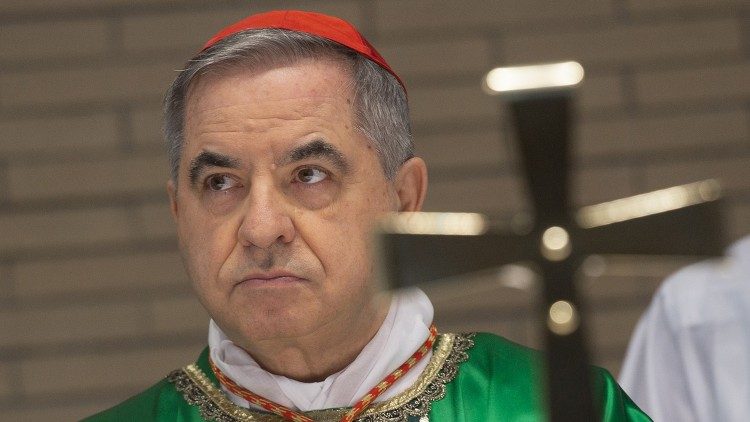 Cardinale Becciu: Papa Francesco Nega Voci Su Dimissioni Anticipate Cardinale Becciu: Papa Francesco Nega Voci Su Dimissioni Anticipate