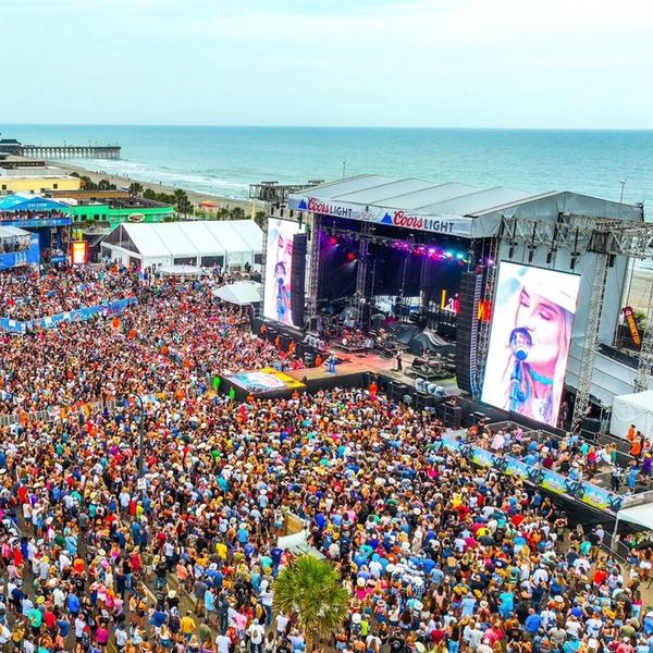 Carolina Country Music Fest 2025 Sells Out: What To Expect Next Year Carolina Country Music Fest 2025 Sells Out: What To Expect Next Year