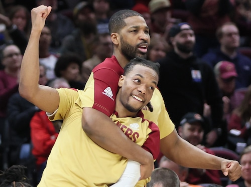 Cavs Edge Blazers In Overtime Thriller: Hunter Explodes For 32