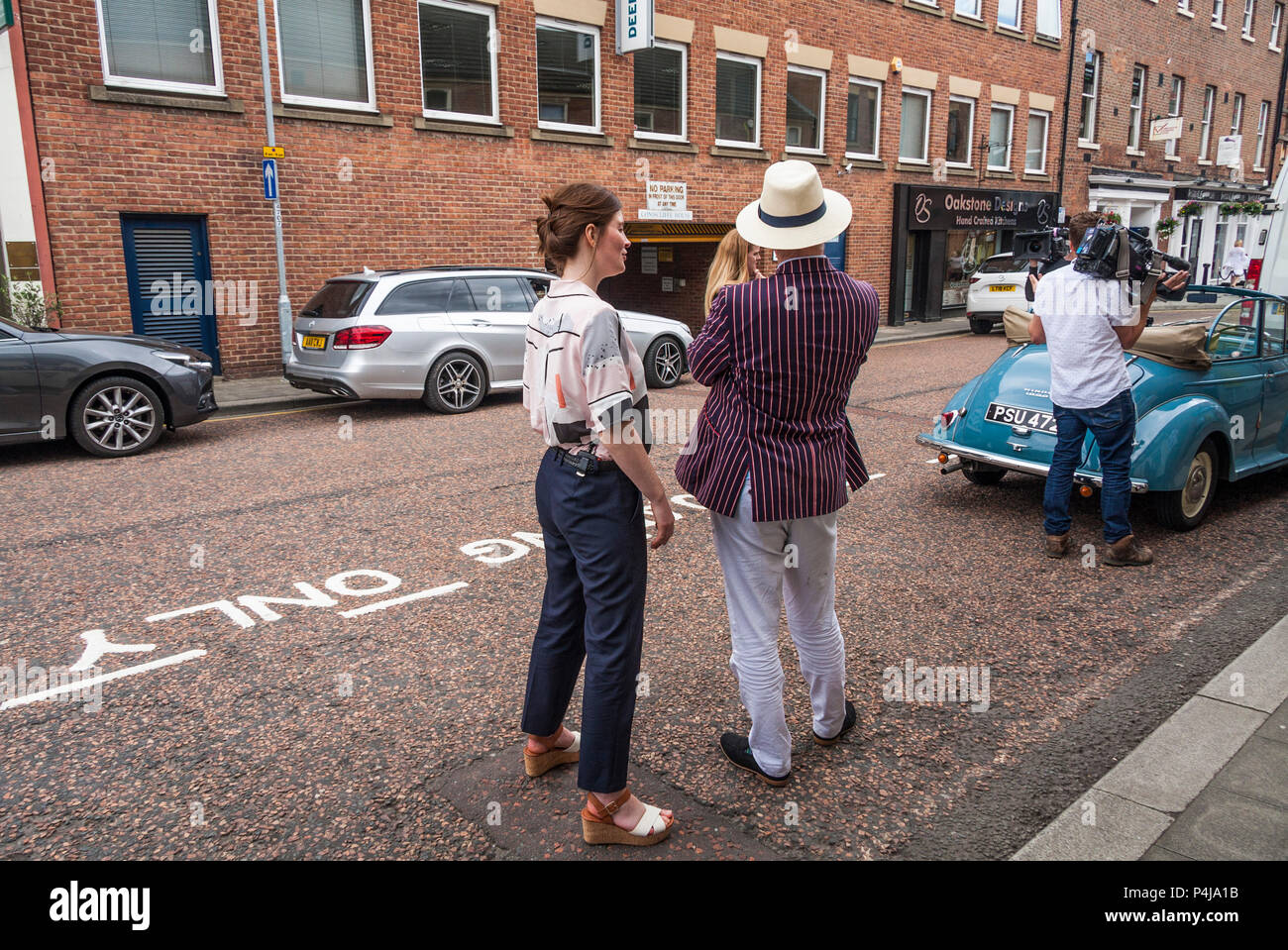 Celebrity Antiques Road Trip: A Guide To The Show And Its Treasures Celebrity Antiques Road Trip: A Guide To The Show And Its Treasures