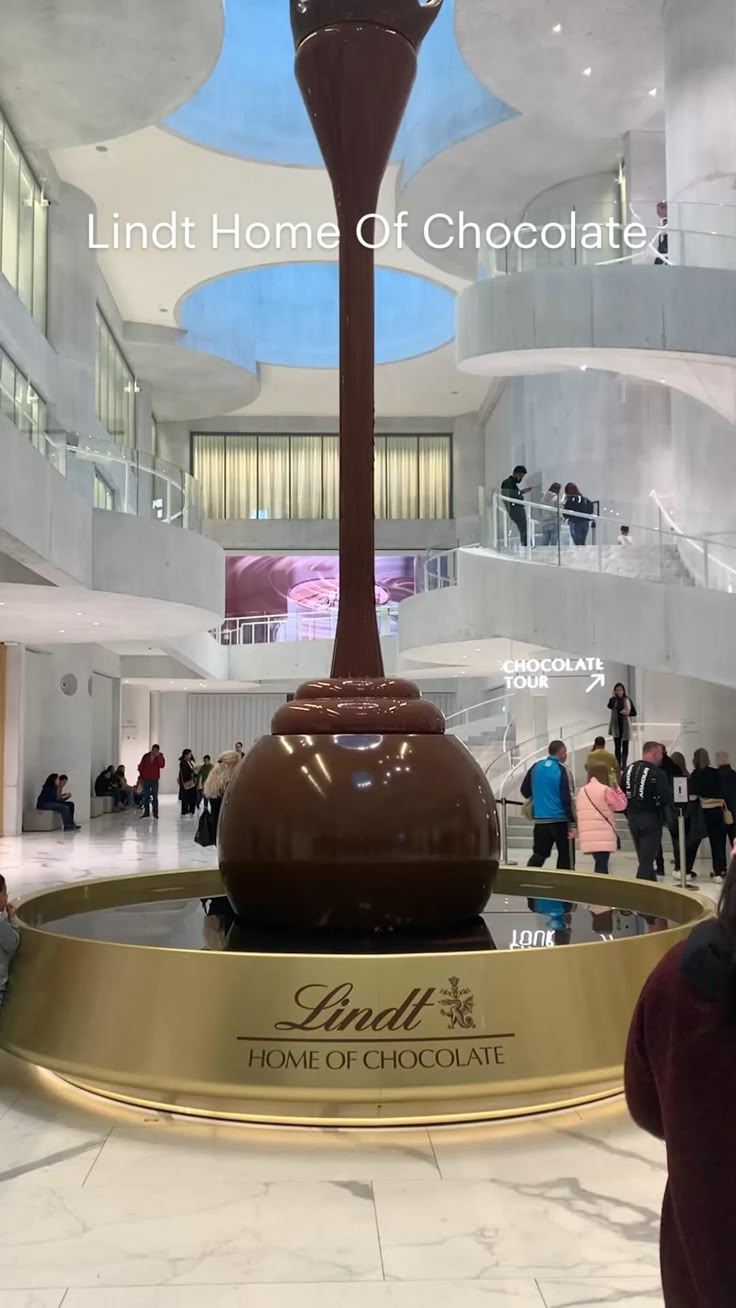 Central London Welcomes Lindt's New Chocolate Emporium Central London Welcomes Lindt's New Chocolate Emporium