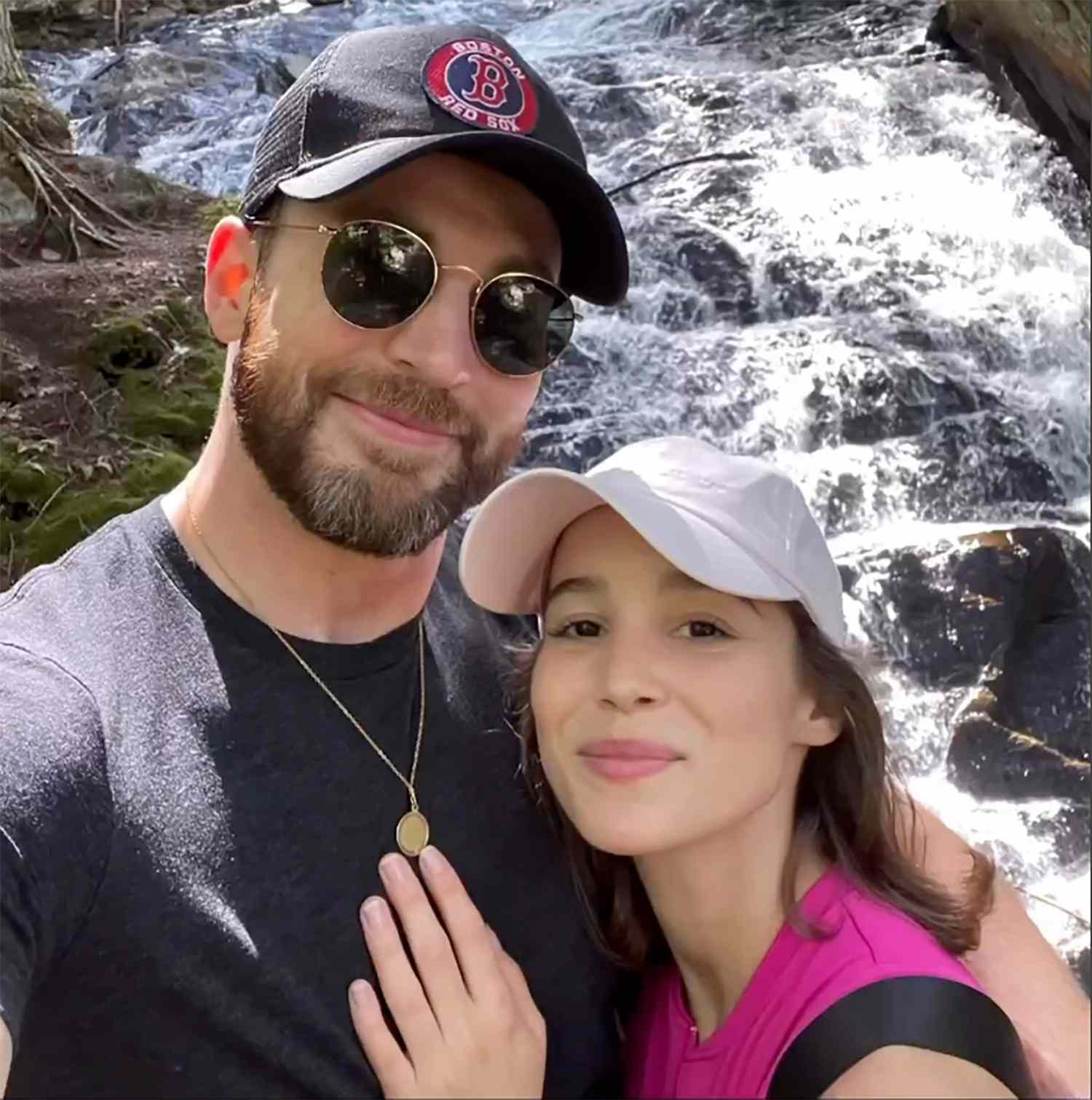 Chris Evans's Affection For Scarlett Johansson: A Look At Their Close Bond Chris Evans's Affection For Scarlett Johansson: A Look At Their Close Bond