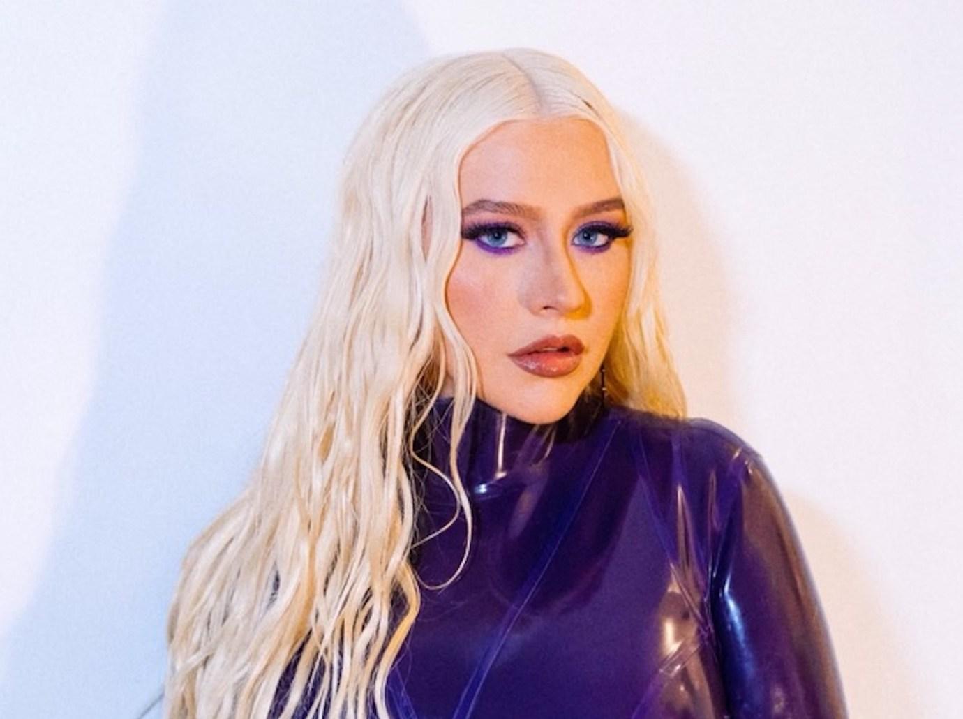 Christina Aguilera: Unrecognizable In Latest Photos Due To Heavy Photo Editing? Christina Aguilera: Unrecognizable In Latest Photos Due To Heavy Photo Editing?