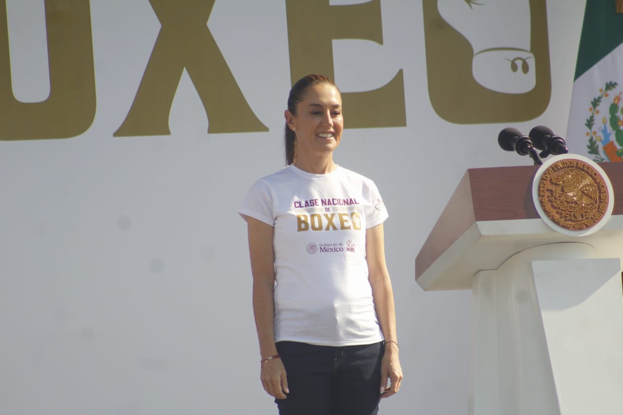 Clase Nacional De Boxeo En El Zócalo: Galería De Fotos Clase Nacional De Boxeo En El Zócalo: Galería De Fotos