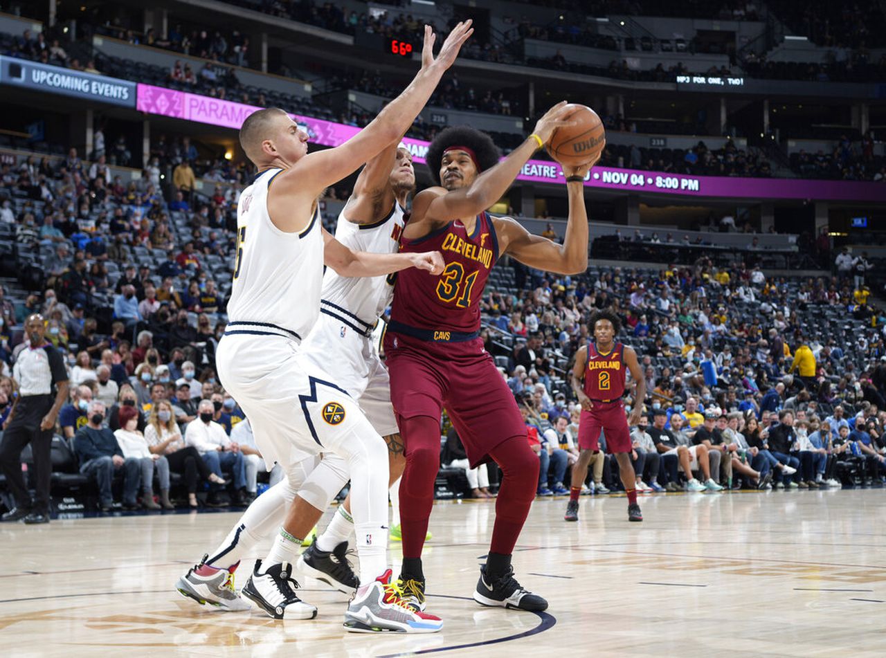 Cleveland Cavaliers' Jarrett Allen Dominates With Impressive Dunk Cleveland Cavaliers' Jarrett Allen Dominates With Impressive Dunk