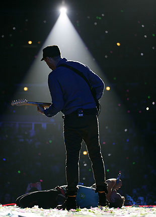 Coldplay Concert Review: Music, Lights, And A Message Of Love Coldplay Concert Review: Music, Lights, And A Message Of Love