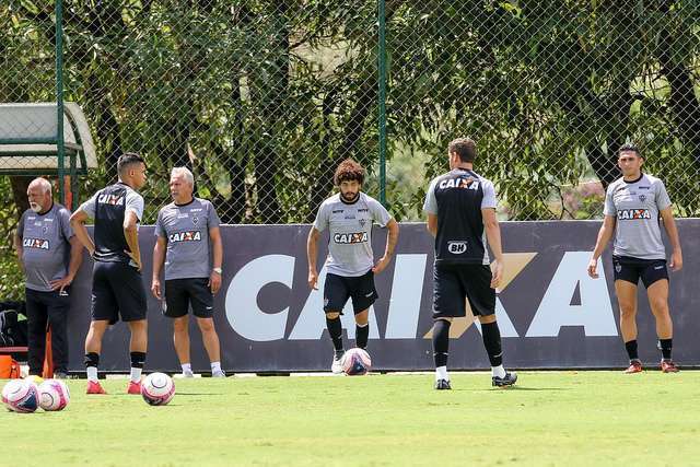 De Volta Aos Gramados: Ex-Vasco Conquista Camisa 10 E Mira Copa 2026 Nos Emirados Árabes De Volta Aos Gramados: Ex-Vasco Conquista Camisa 10 E Mira Copa 2026 Nos Emirados Árabes