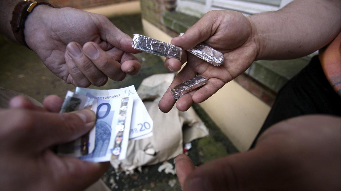 Déménagement De Classes Maternelles À Saint-Ouen : Le Trafic De Drogue En Cause Déménagement De Classes Maternelles À Saint-Ouen : Le Trafic De Drogue En Cause