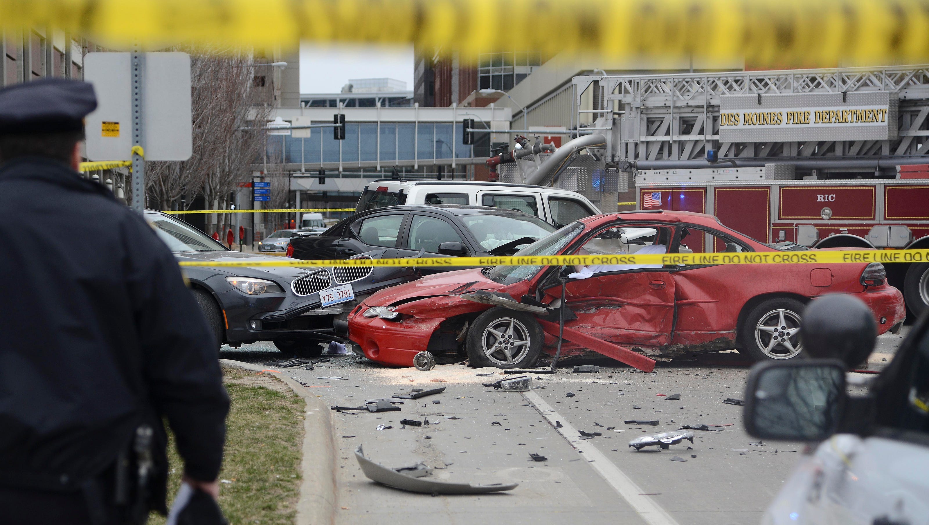 Des Moines Car Crash Investigation: Vehicle Rolled Over