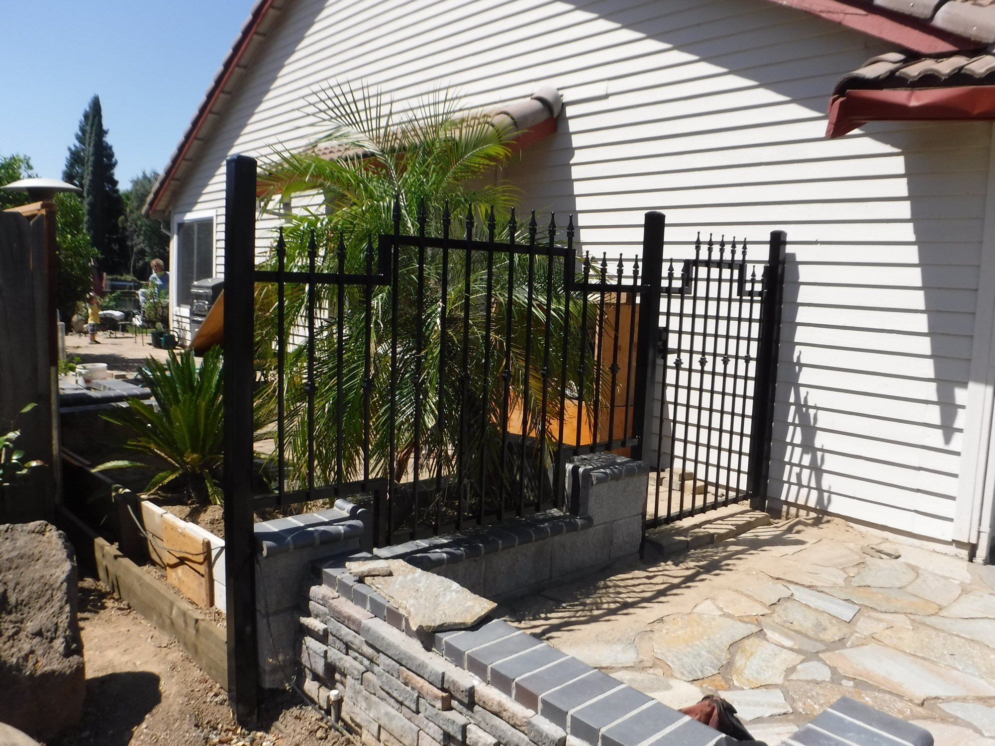 Design And Build Your Own Living Fence