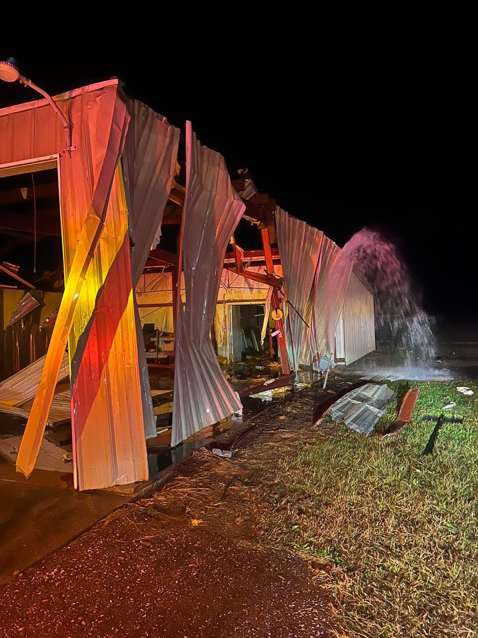 Devastating Tornadoes Claim 25 Lives In Central US Devastating Tornadoes Claim 25 Lives In Central US