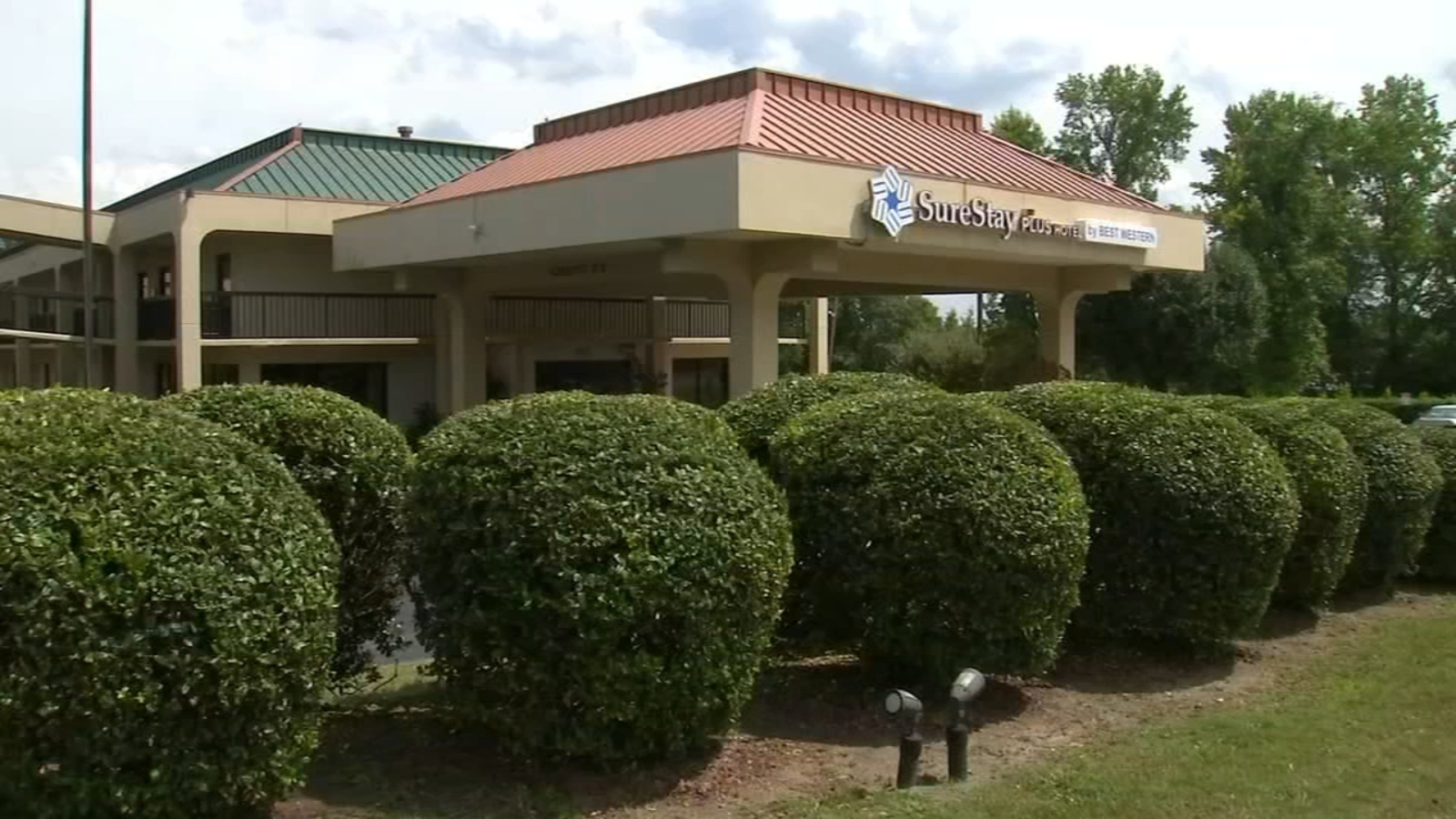 Dispute Erupts Over Safety Rating Of Southern Vacation Spot Following Shooting Dispute Erupts Over Safety Rating Of Southern Vacation Spot Following Shooting