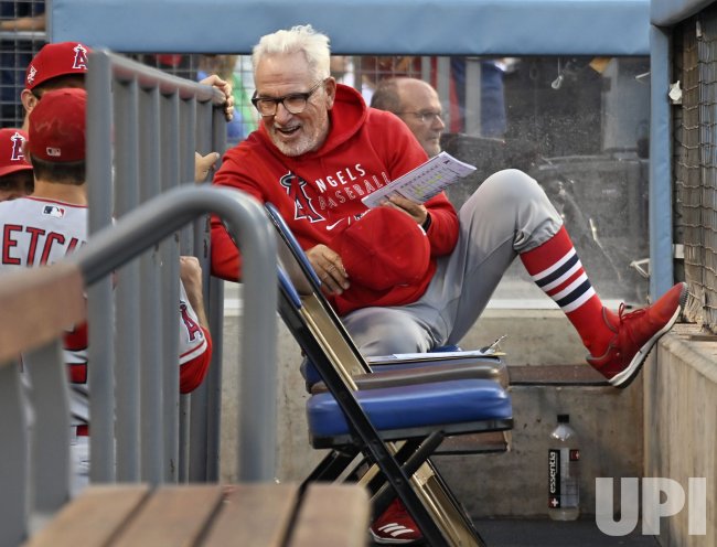 Dodgers Fall To Angels In Battle Of Injured Shortstops Dodgers Fall To Angels In Battle Of Injured Shortstops