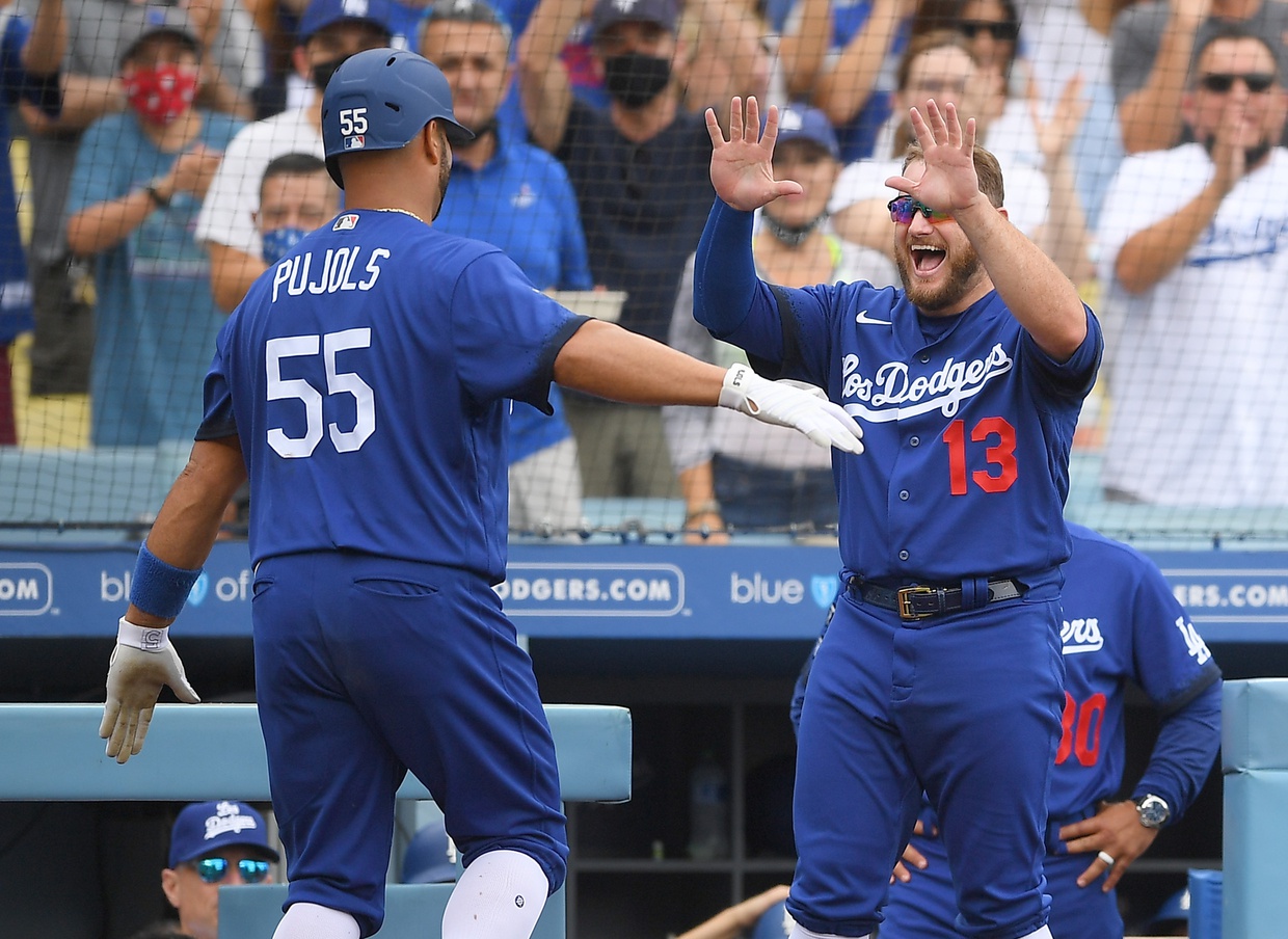 Dodgers' Muncy Breaks Silence On Arenado Trade Speculation Dodgers' Muncy Breaks Silence On Arenado Trade Speculation