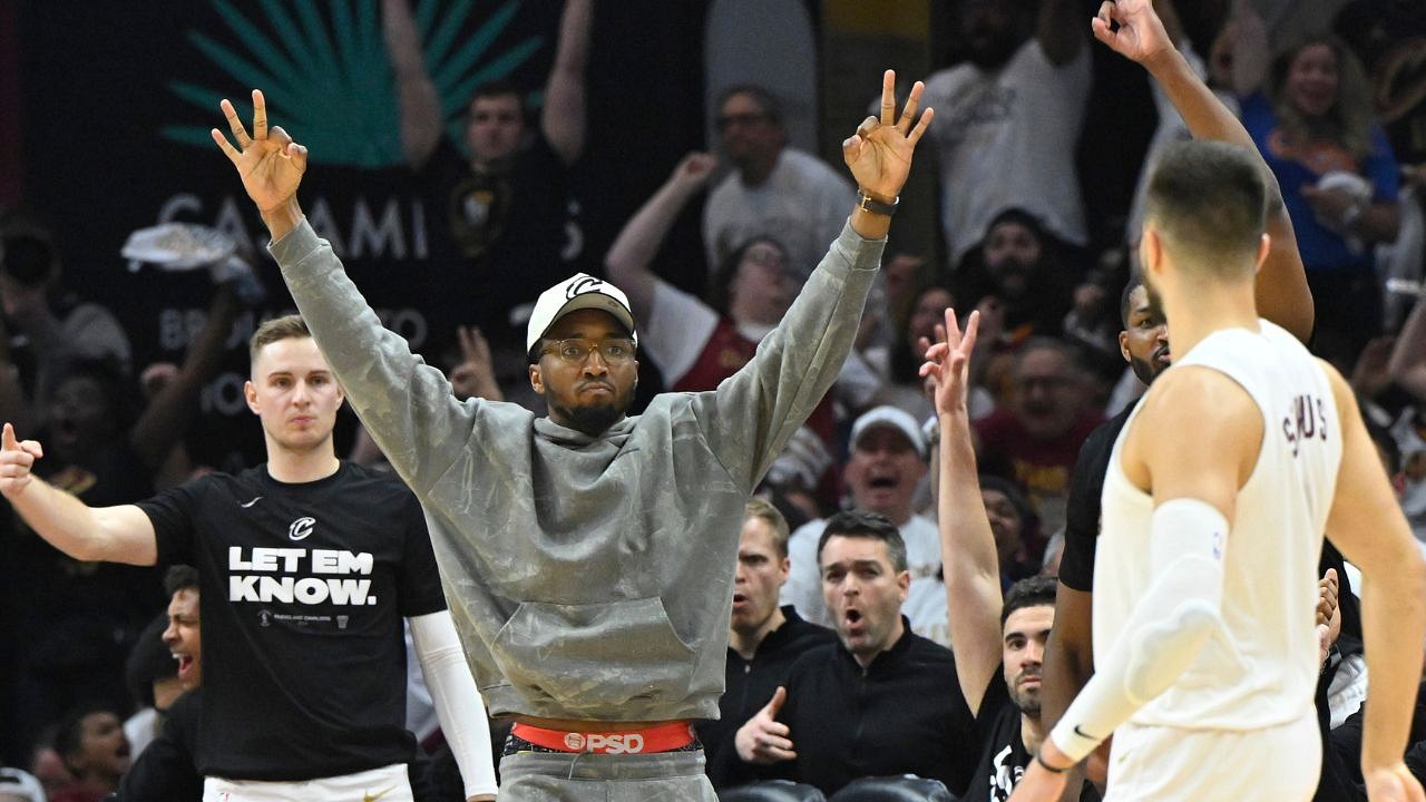 Donovan Mitchell Asks Fans A Question On Talking Heads With Ashley Holder Donovan Mitchell Asks Fans A Question On Talking Heads With Ashley Holder