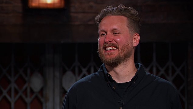 Dragon Den Showdown: Businessman Rejects Investors, Accepts Risky Offer Dragon Den Showdown: Businessman Rejects Investors, Accepts Risky Offer