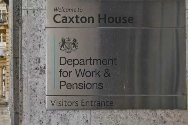 DWP Announces 3-Month Warning Before Benefit Cuts For 355,000 Claimants DWP Announces 3-Month Warning Before Benefit Cuts For 355,000 Claimants